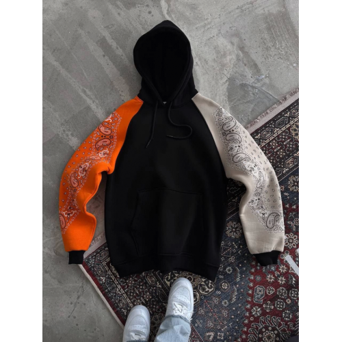 Üç İplik Penye Kapşonlu Parçalı SweatShirt - Siyah Üç İplik Penye Kapşonlu Parçalı SweatShirt - Siyah