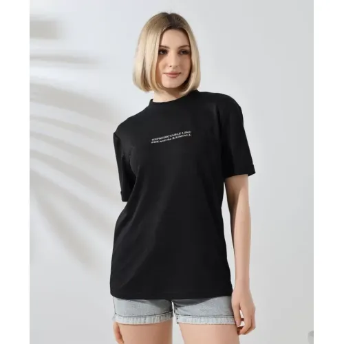 Unisex Bisiklet Yaka Baskılı Slim Fit T-Shirt - Siyah Unisex Bisiklet Yaka Baskılı Slim Fit T-Shirt - Siyah