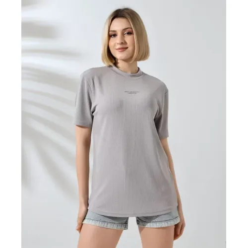 Unisex Bisiklet Yaka Baskılı Slim Fit T-Shirt - Boyalı Gri Unisex Bisiklet Yaka Baskılı Slim Fit T-Shirt - Boyalı Gri