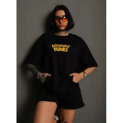 Unisex Bisiklet Yaka Baskılı Oversize T-Shirt - Siyah Unisex Bisiklet Yaka Baskılı Oversize T-Shirt - Siyah