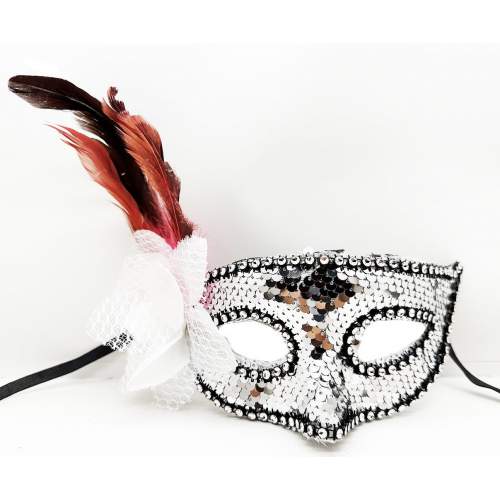 Gümüş Renk Yandan Tüylü Güllü Gümüş Taşlı Pullu Maske 20x22 cm Gümüş Renk Yandan Tüylü Güllü Gümüş Taşlı Pullu Maske 20x22 cm