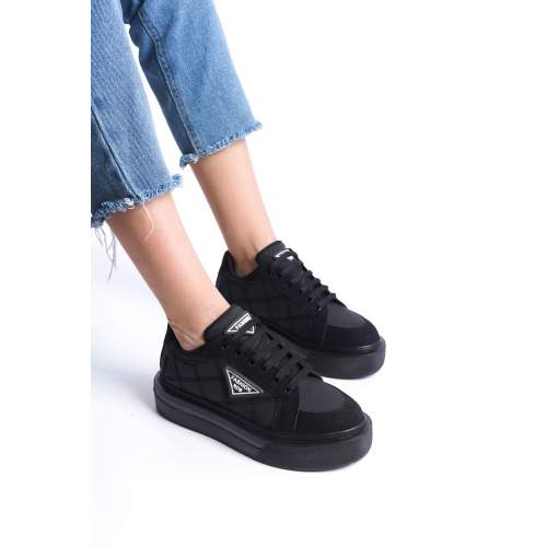 Lisinya948  Bağcıklı Ortopedik Taban Desenli Kadın Sneaker Ayakkabı ST Siyah Lisinya948  Bağcıklı Ortopedik Taban Desenli Kadın Sneaker Ayakkabı ST Siyah