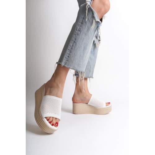 Lisinya948  Dolgu Topuklu Ortopedik Taban Hasır Görünümlü Triko Kadın Terlik KT Beyaz Lisinya948  Dolgu Topuklu Ortopedik Taban Hasır Görünümlü Triko Kadın Terlik KT Beyaz