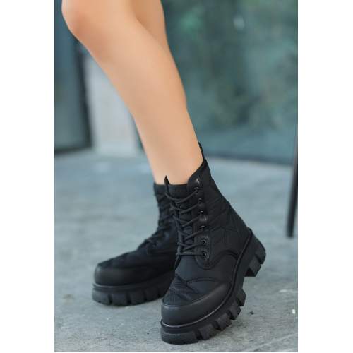 Siyah Cilt Bağcıklı Bot