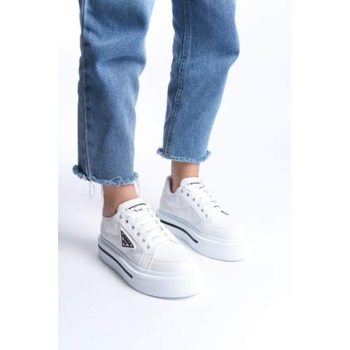 Lisinya948  Bağcıklı Ortopedik Taban Desenli Kadın Sneaker Ayakkabı BT Beyaz Lisinya948  Bağcıklı Ortopedik Taban Desenli Kadın Sneaker Ayakkabı BT Beyaz